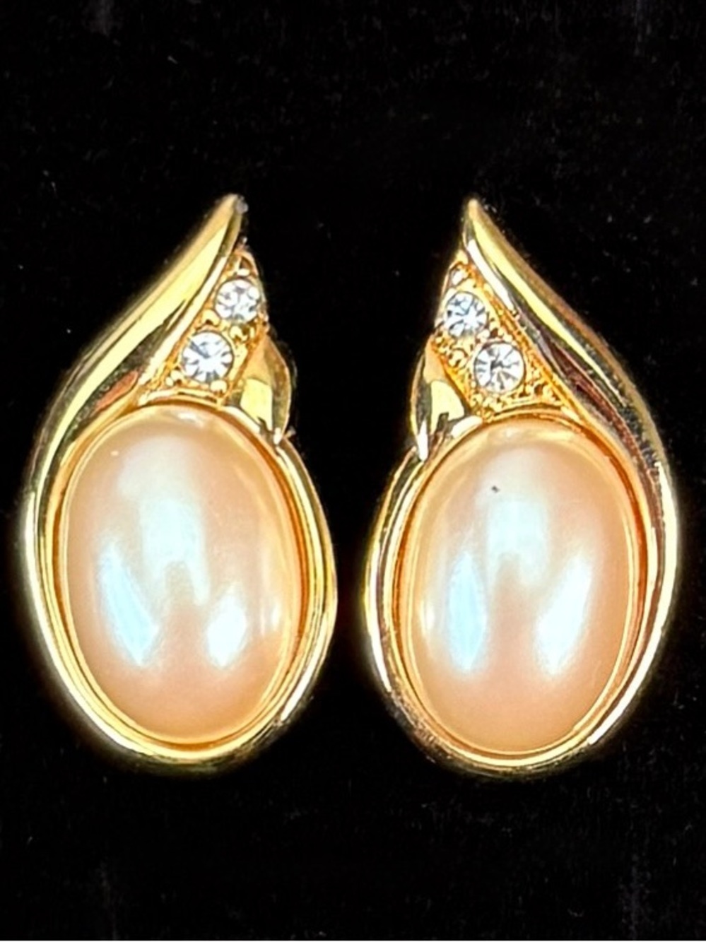 Elegant Goldtone Faux Pearl Pierced Earrings